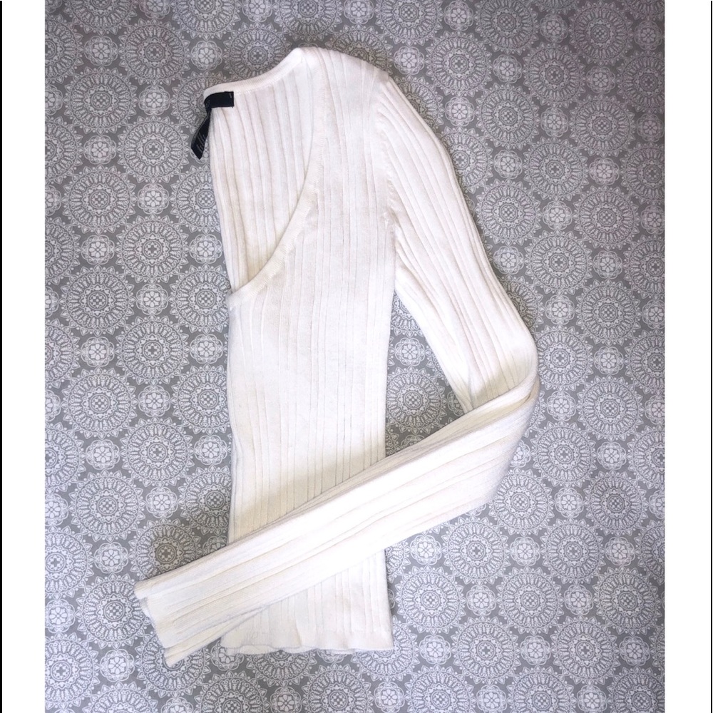🟣Forever 21 White Long Sleeve Ribbed Shirt🟣